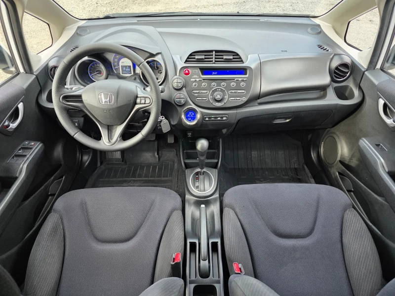 Honda Jazz 1.4 HYBRID, снимка 9 - Автомобили и джипове - 49273525