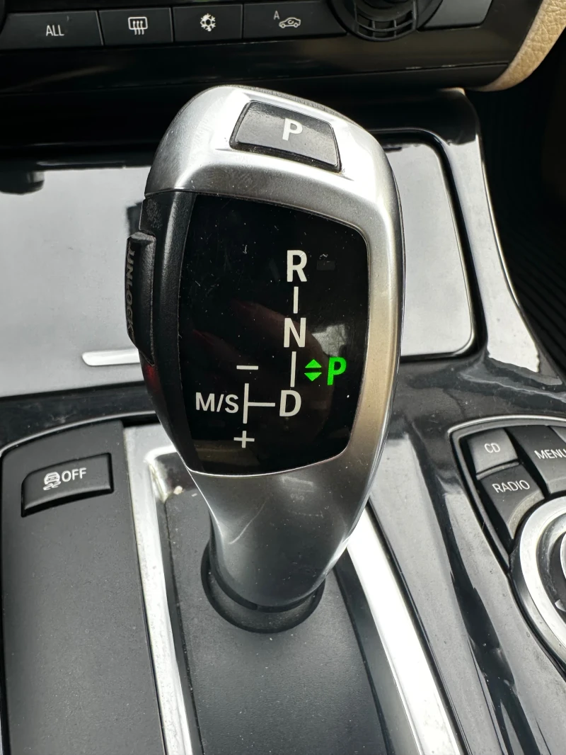 BMW 525 BMW 525 STEPTRONIC (F10), снимка 14 - Автомобили и джипове - 50038344