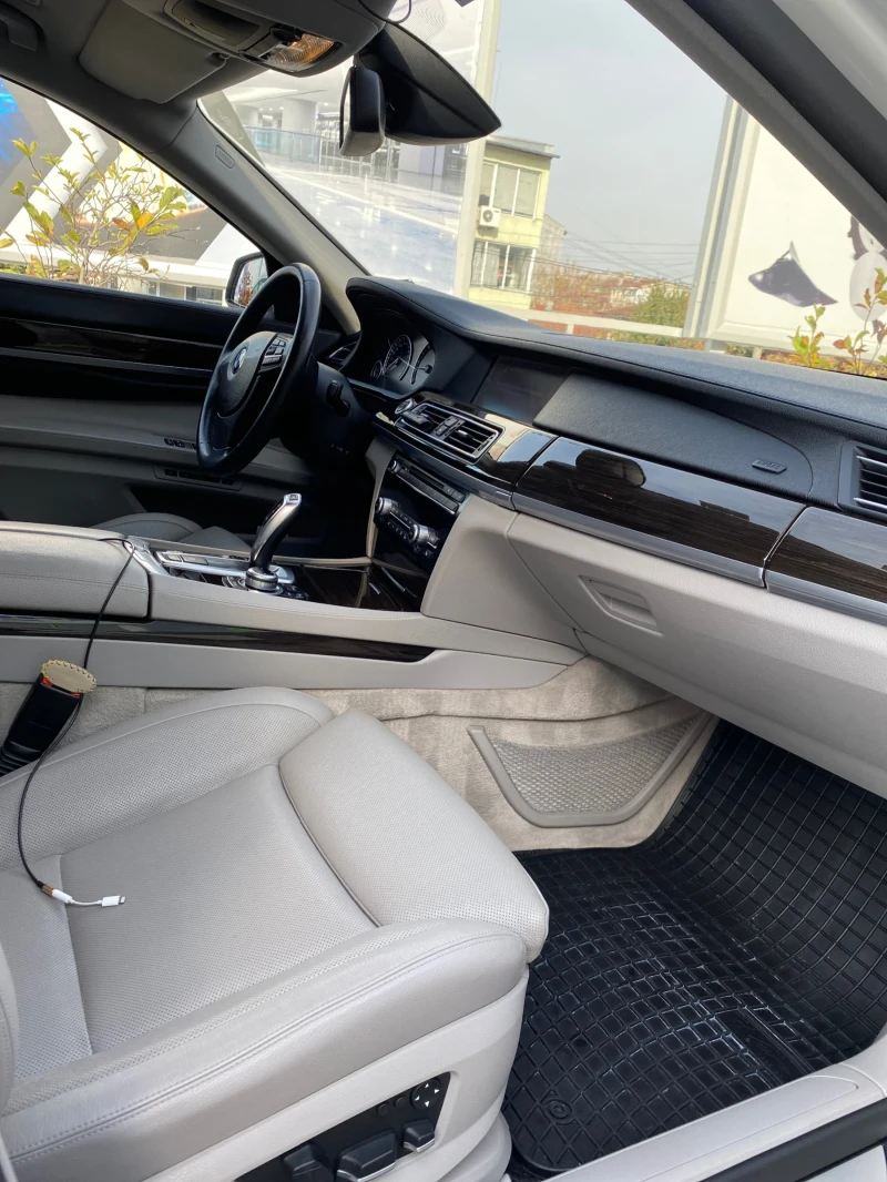 BMW 730, снимка 4 - Автомобили и джипове - 52515407