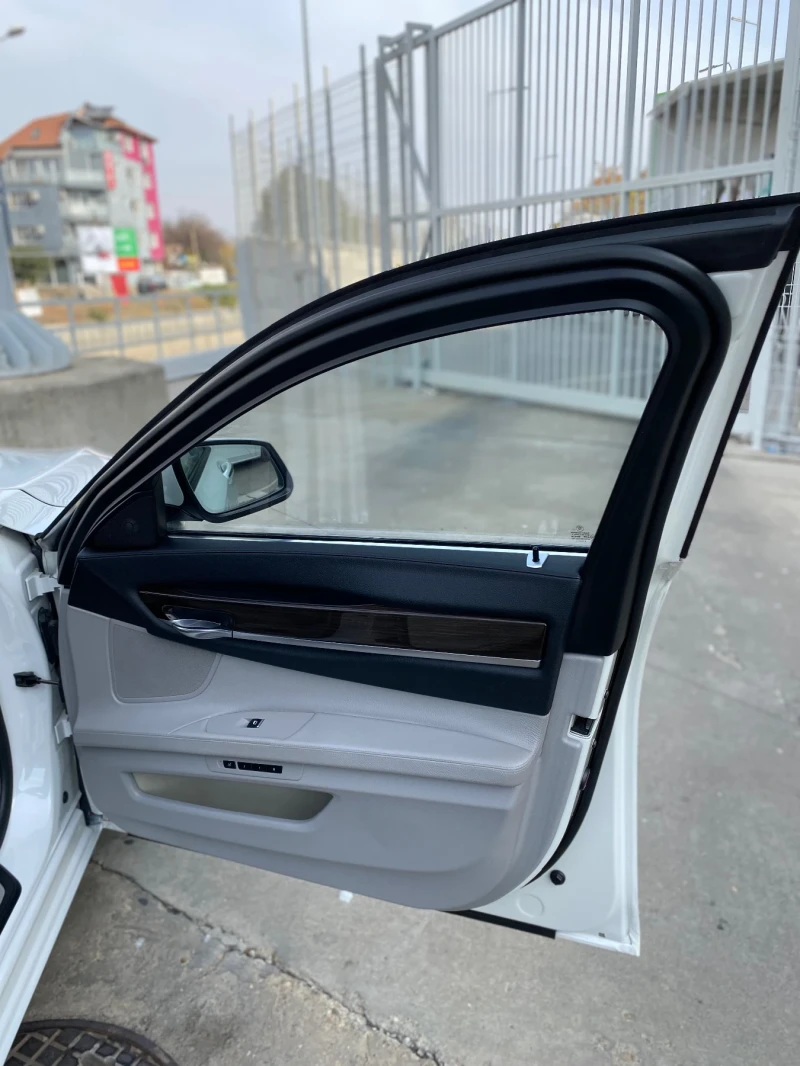 BMW 730, снимка 3 - Автомобили и джипове - 52515407