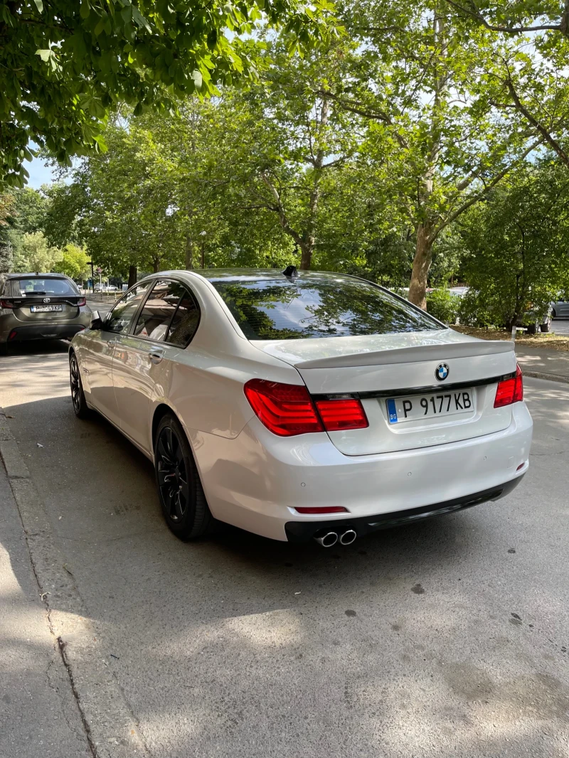 BMW 730, снимка 14 - Автомобили и джипове - 52515407