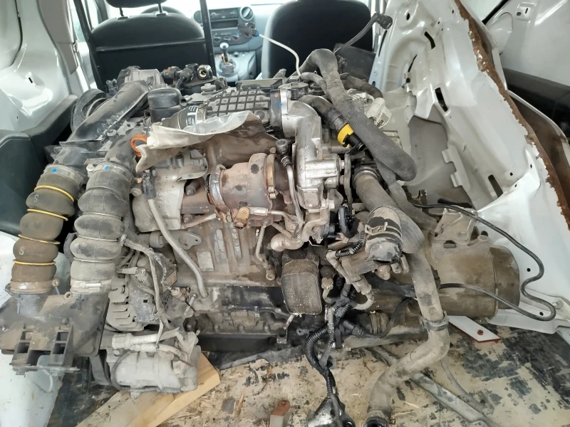 Citroen Berlingo 1.6hdi, снимка 5 - Автомобили и джипове - 52288530