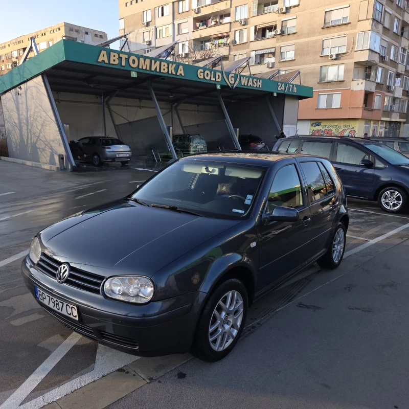 VW Golf, снимка 2 - Автомобили и джипове - 52776347