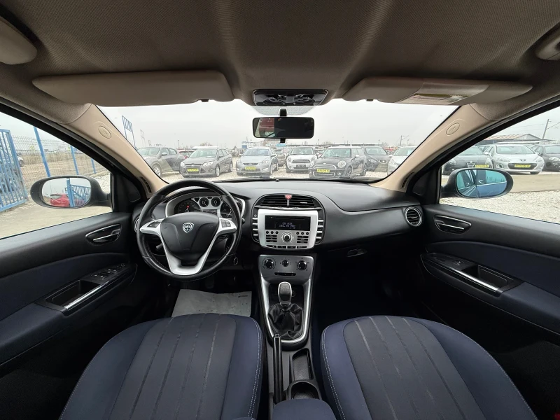 Lancia Delta 1.6 MJet, снимка 9 - Автомобили и джипове - 53122136