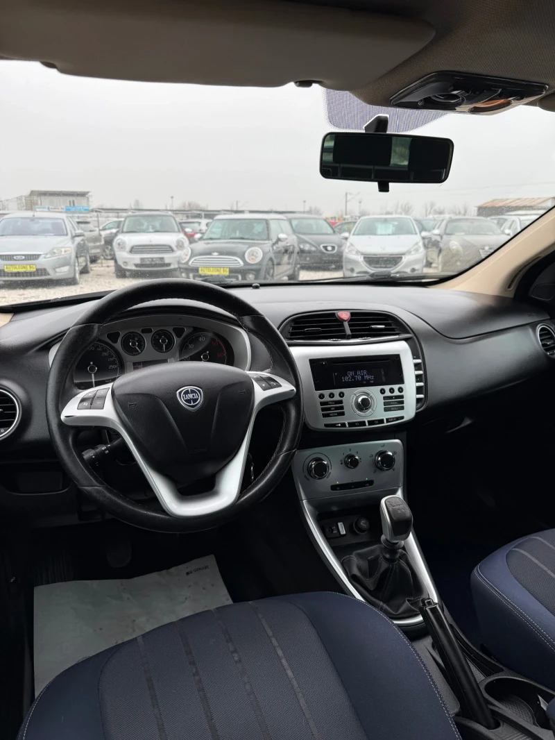 Lancia Delta 1.6 MJet, снимка 7 - Автомобили и джипове - 53122136