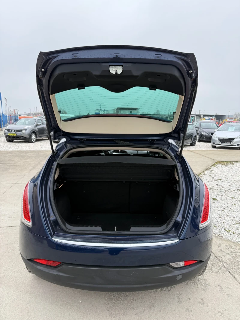 Lancia Delta 1.6 MJet, снимка 14 - Автомобили и джипове - 53122136