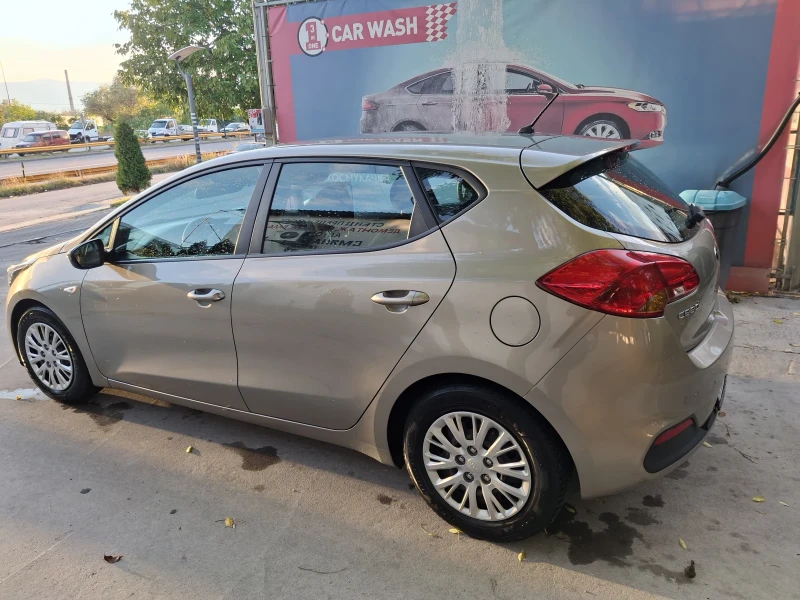 Kia Ceed, снимка 5 - Автомобили и джипове - 53413955