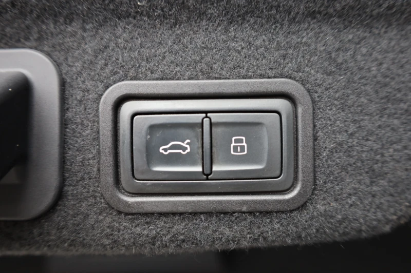 Audi A8 4.2TDI* DESIGN SELECTION* B&O* 360* , снимка 17 - Автомобили и джипове - 53476979