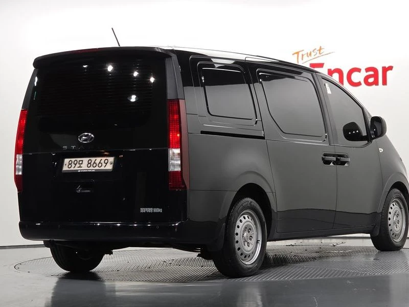 Hyundai Staria * 3МЕСТЕН* КАРГО* , снимка 2 - Автомобили и джипове - 55662764