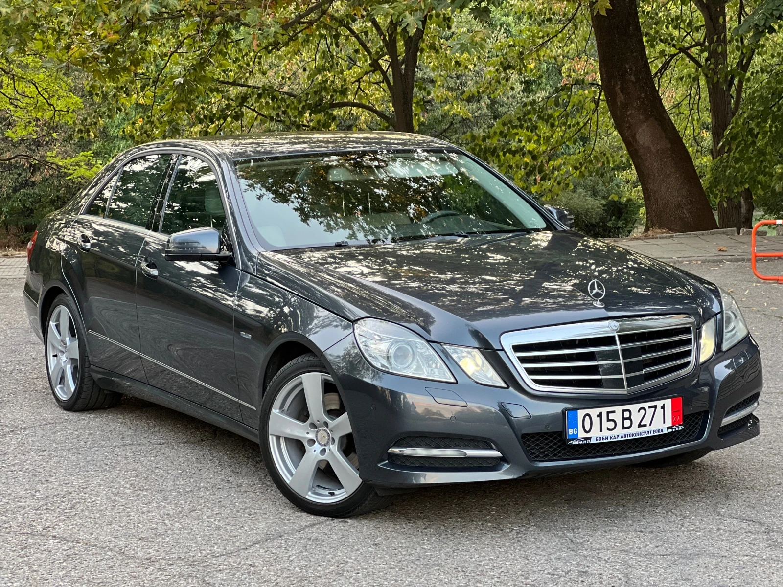 Mercedes-Benz E 350 ДИСТРОНИК/ПОДГРЕВ/ОБДУХВАНЕ/ХАРМАН/МЕМОРИ - изображение 3