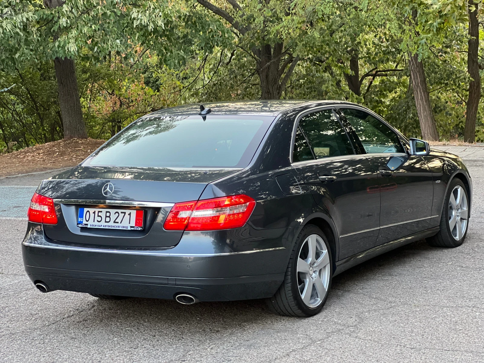 Mercedes-Benz E 350 ДИСТРОНИК/ПОДГРЕВ/ОБДУХВАНЕ/ХАРМАН/МЕМОРИ - изображение 6