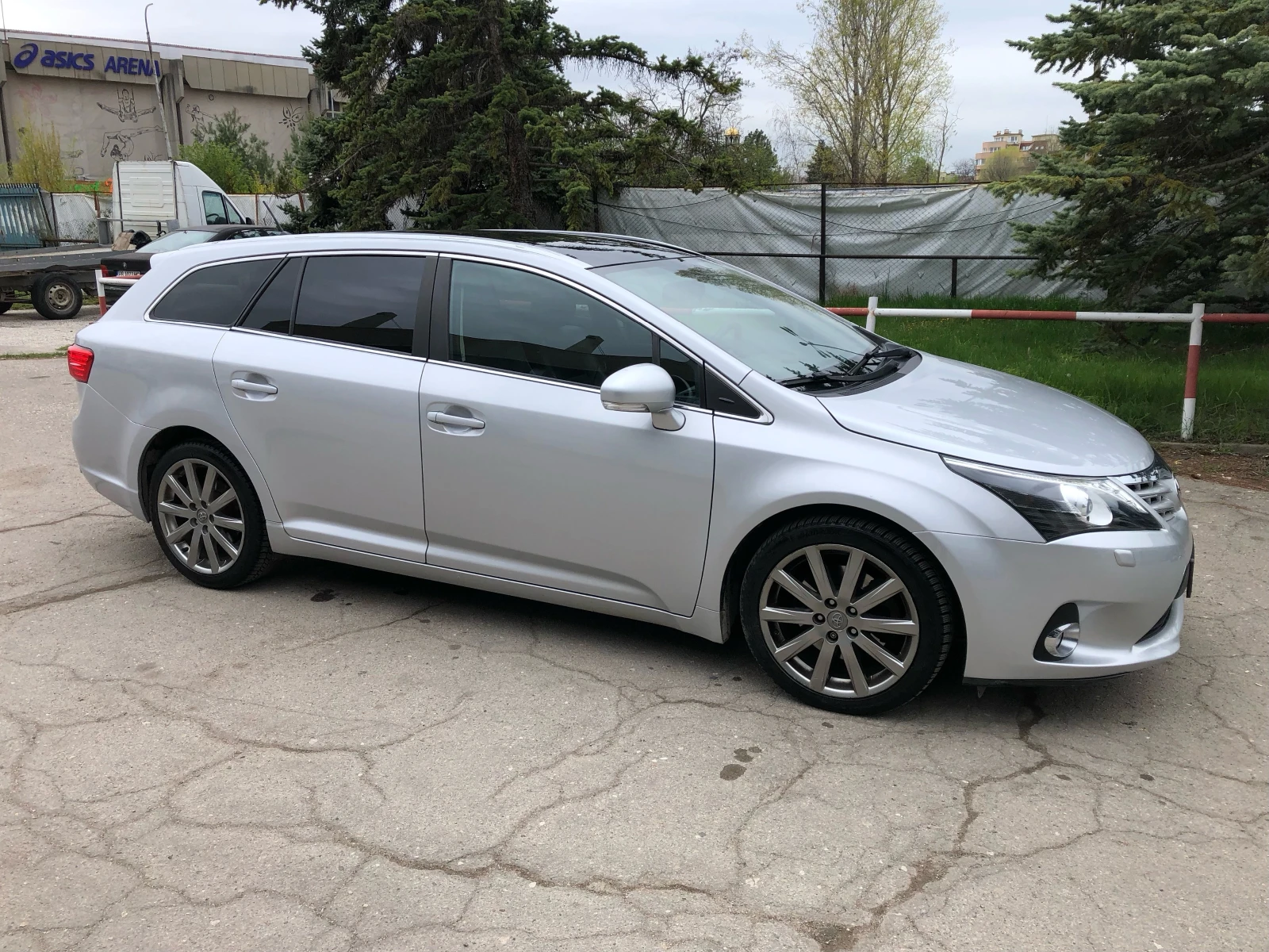 Toyota Avensis 2.2 D-CAT FACELIFT - изображение 2