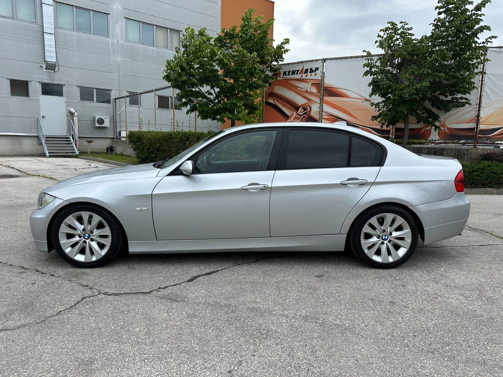 BMW 320 2.0D 163 к.с.  - изображение 2