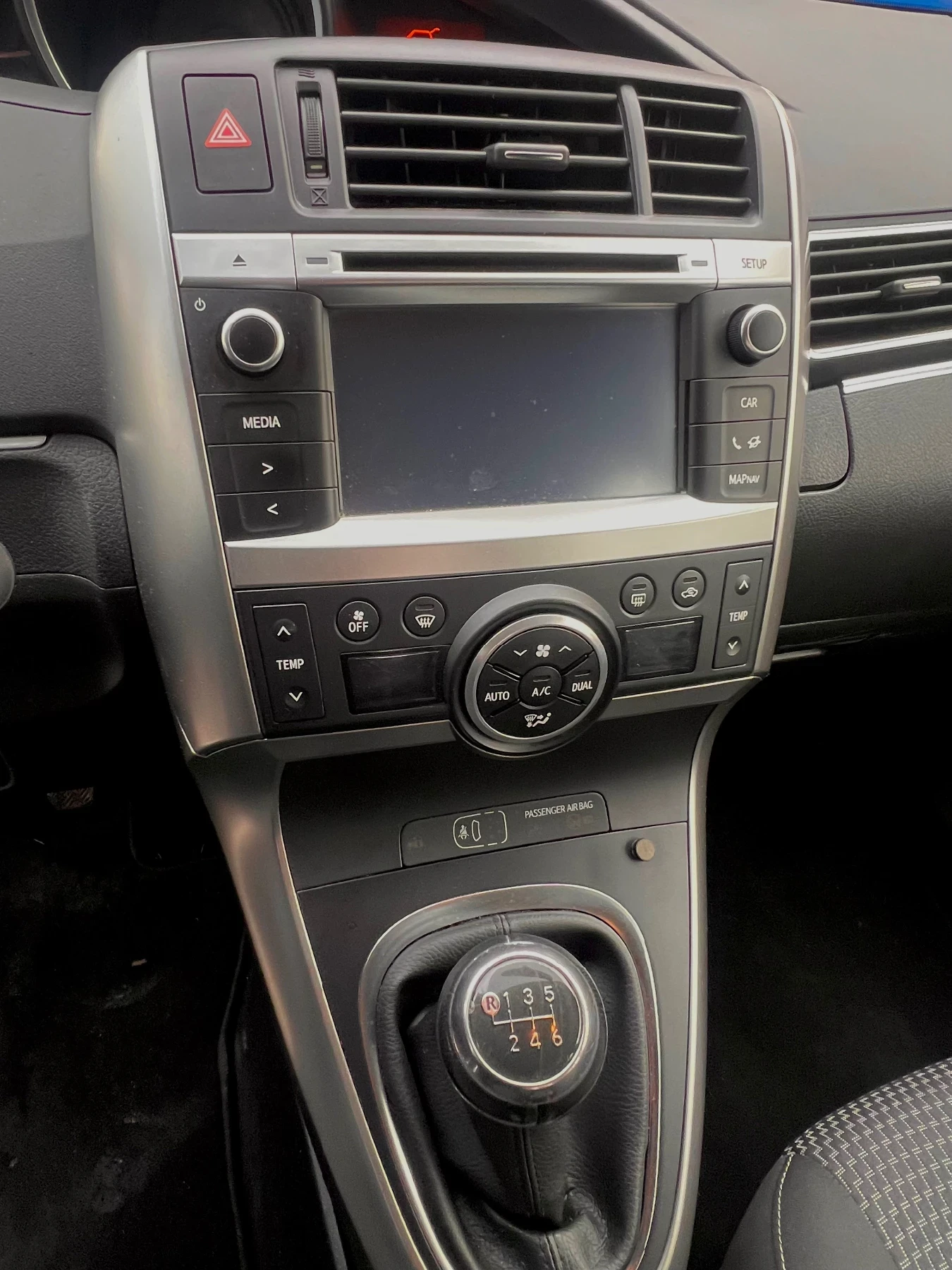 Toyota Verso Facelift 1.6 d4d 6+ 1, снимка 10 - Автомобили и джипове - 53779891