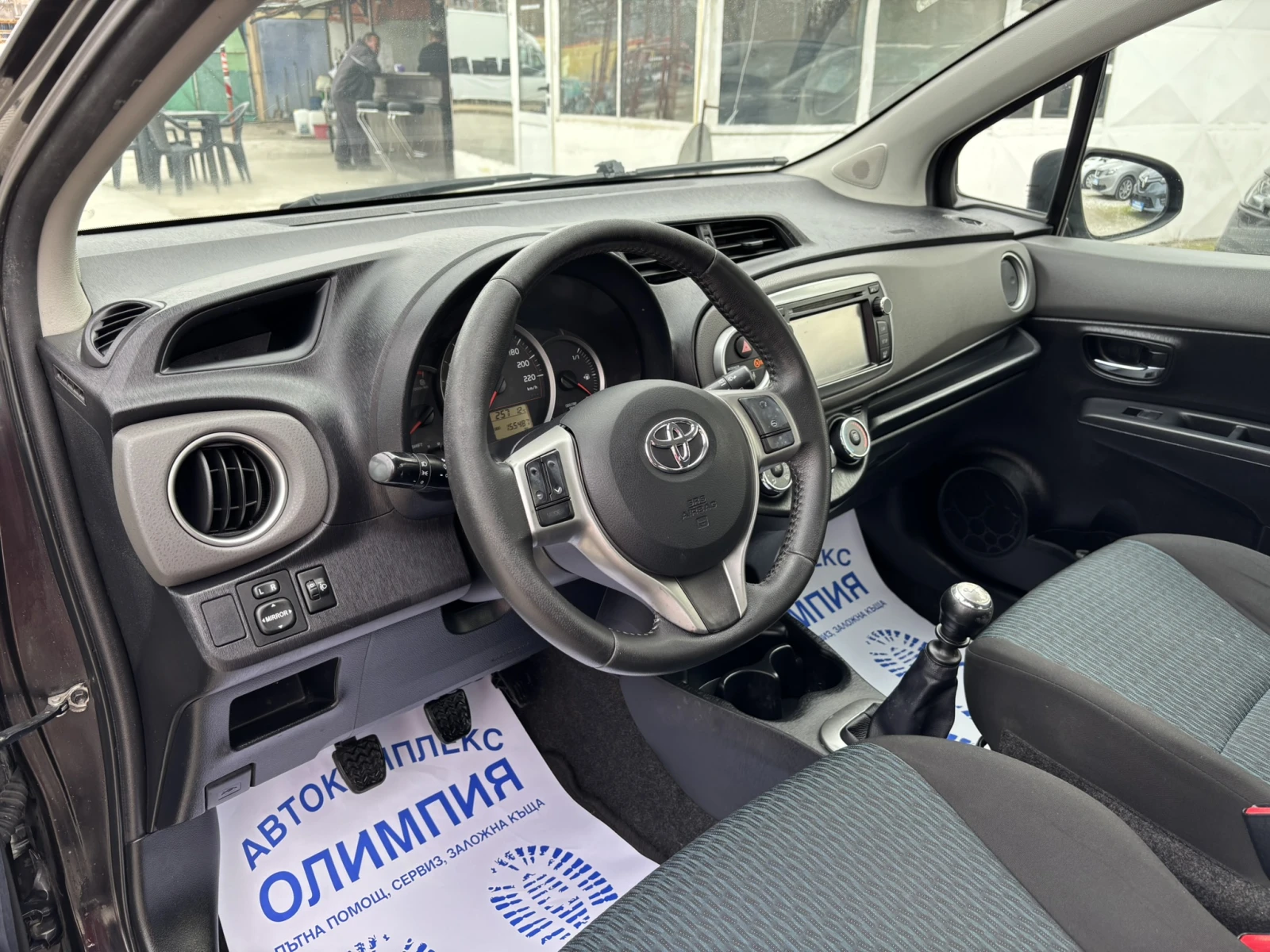 Toyota Yaris 1.3 VVTi-100 к.с., снимка 7 - Автомобили и джипове - 53987449