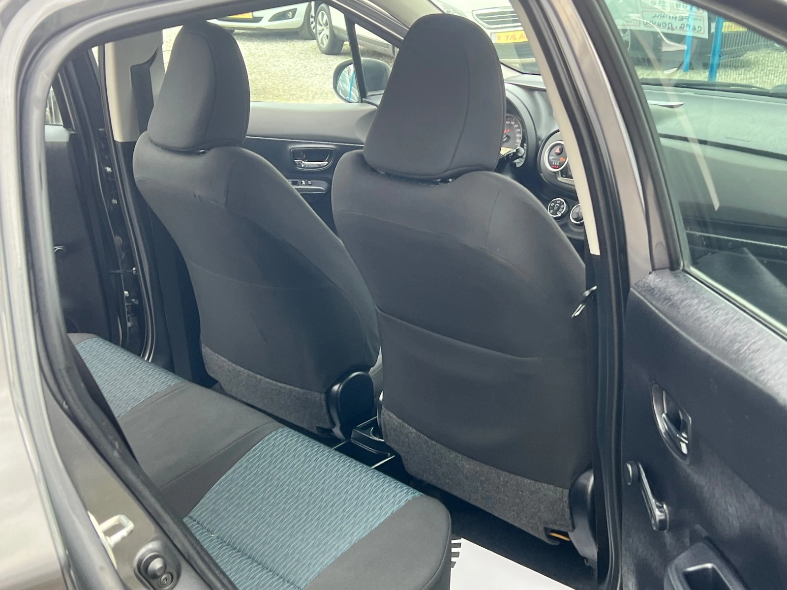 Toyota Yaris ЛИЗИНГ-КЛИМА-КАМЕРА, снимка 10 - Автомобили и джипове - 54008324