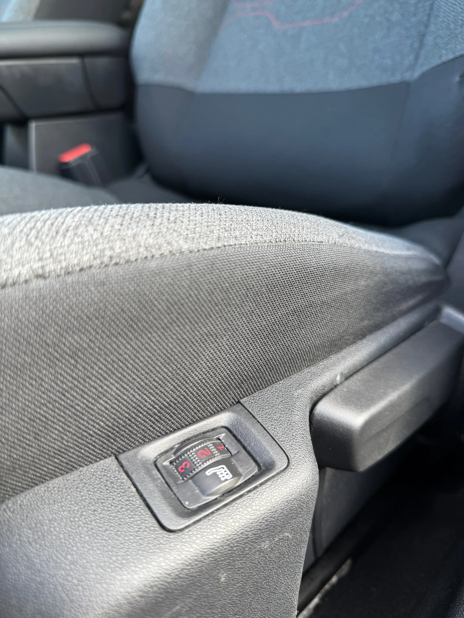 Citroen C3 Navi/Carplay, снимка 7 - Автомобили и джипове - 54061951