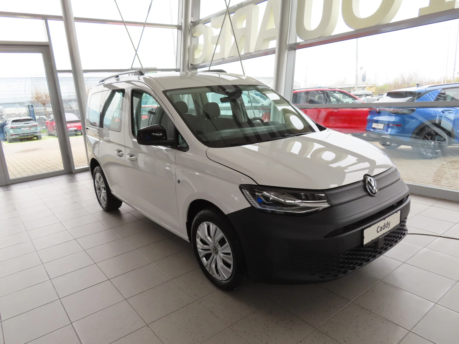 VW Caddy, снимка 2 - Автомобили и джипове - 54203278