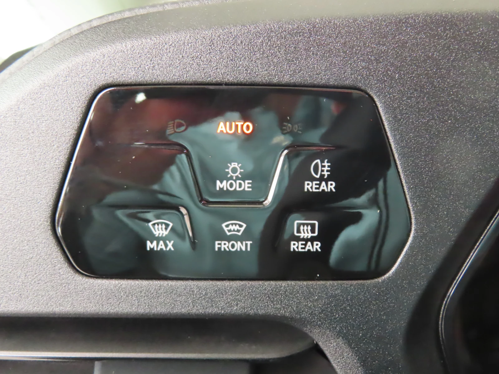 VW Caddy, снимка 13 - Автомобили и джипове - 54203278