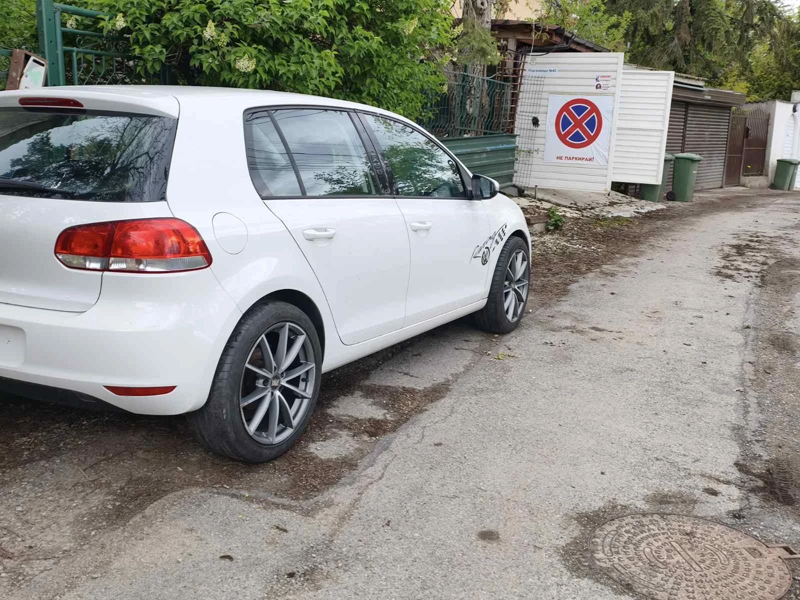 VW Golf 1.4i 106kc като нова, снимка 3 - Автомобили и джипове - 54409840