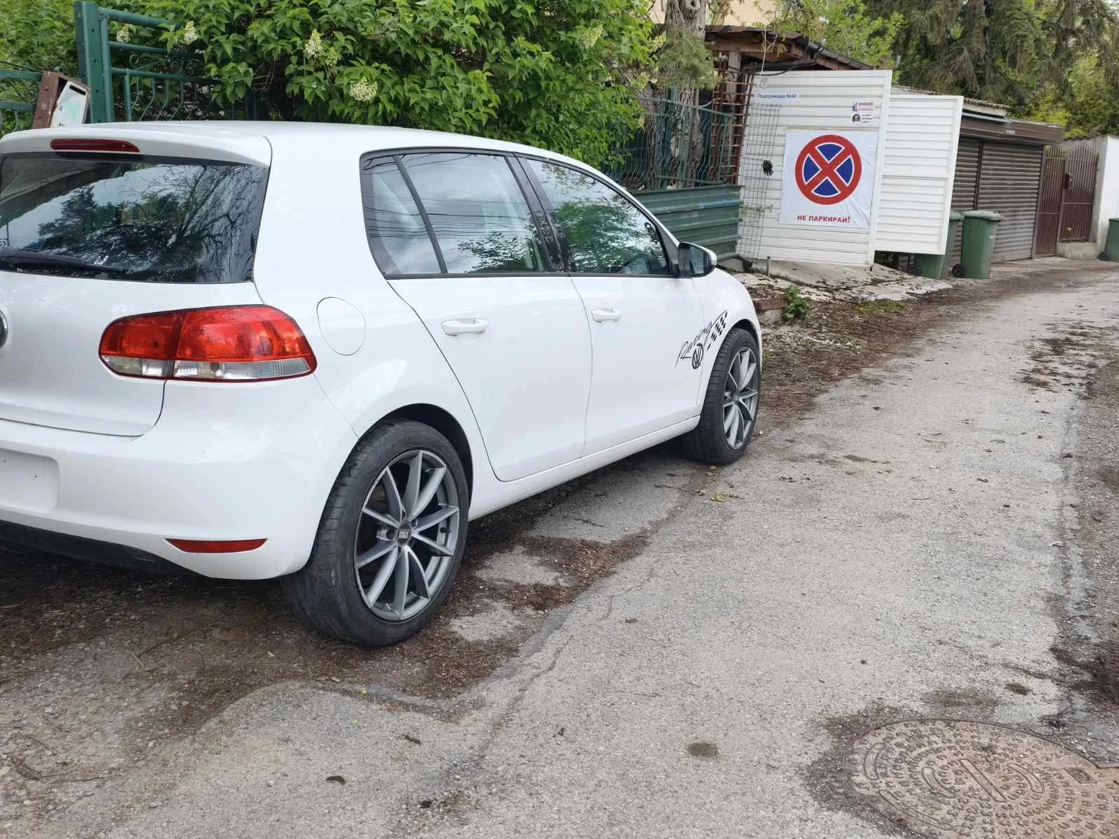 VW Golf 1.4i 106kc като нова, снимка 5 - Автомобили и джипове - 54409840