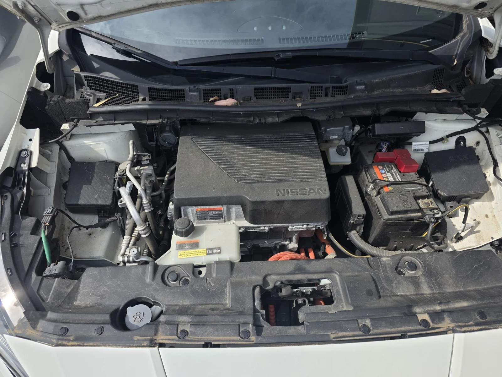 Nissan Leaf  e+ 62KWH/64.000км./РЕАЛНИ КИЛОМЕТРИ/ОБСЛУЖЕН/, снимка 7 - Автомобили и джипове - 54725848