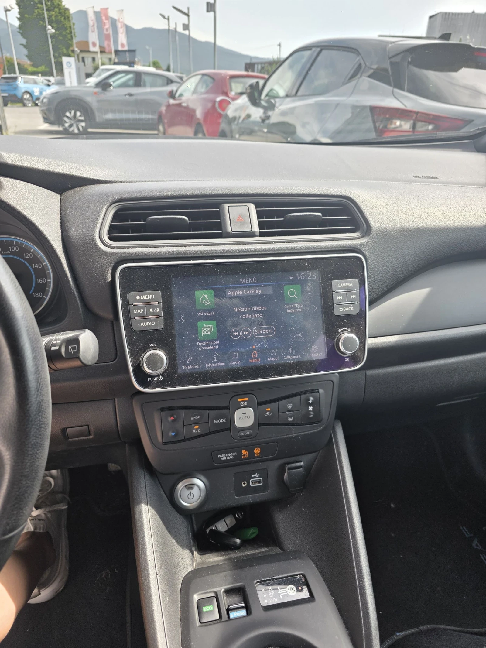 Nissan Leaf  e+ 62KWH/64.000км./РЕАЛНИ КИЛОМЕТРИ/ОБСЛУЖЕН/, снимка 6 - Автомобили и джипове - 54725848