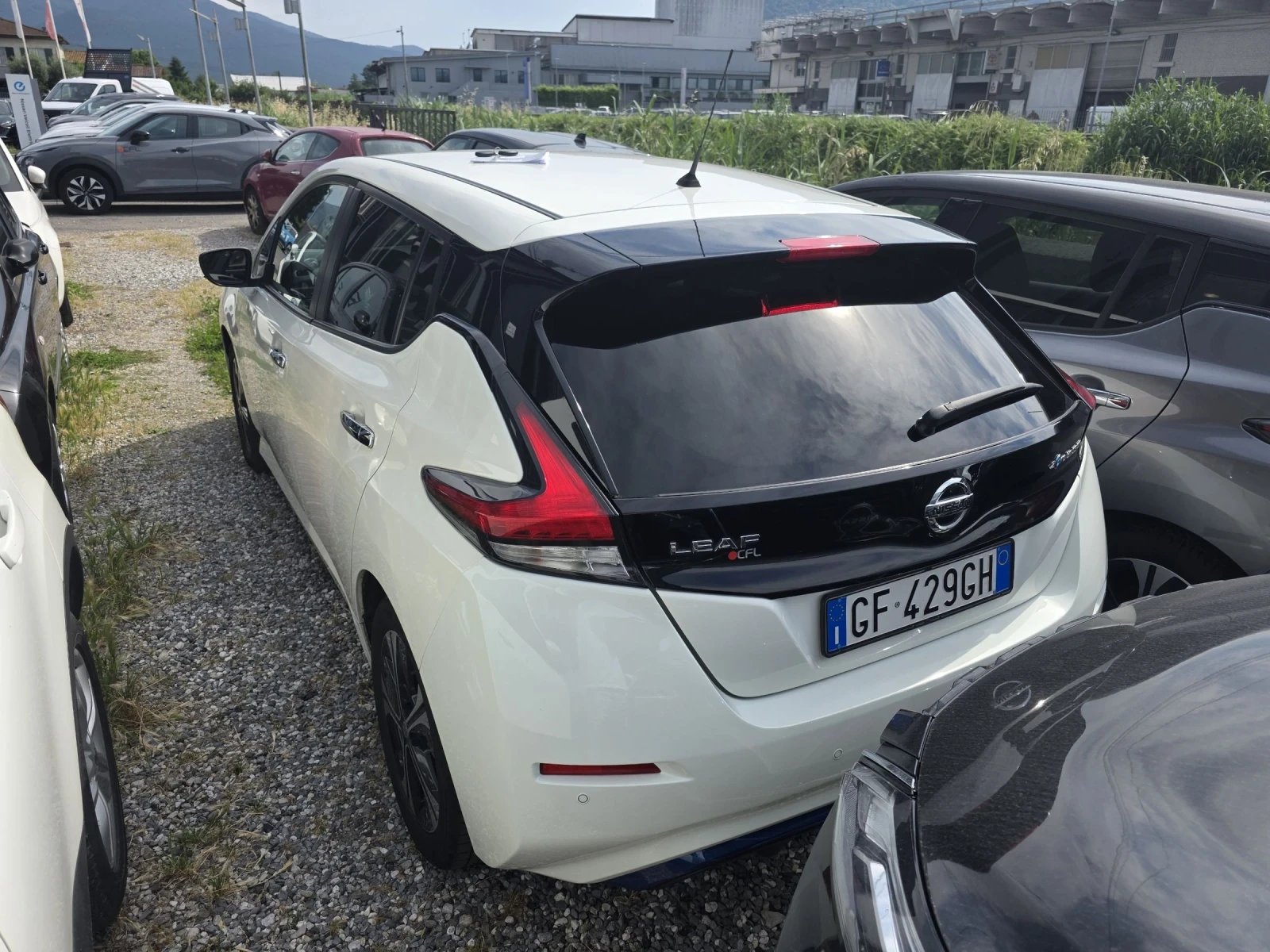 Nissan Leaf  e+ 62KWH/64.000км./РЕАЛНИ КИЛОМЕТРИ/ОБСЛУЖЕН/, снимка 2 - Автомобили и джипове - 54725848