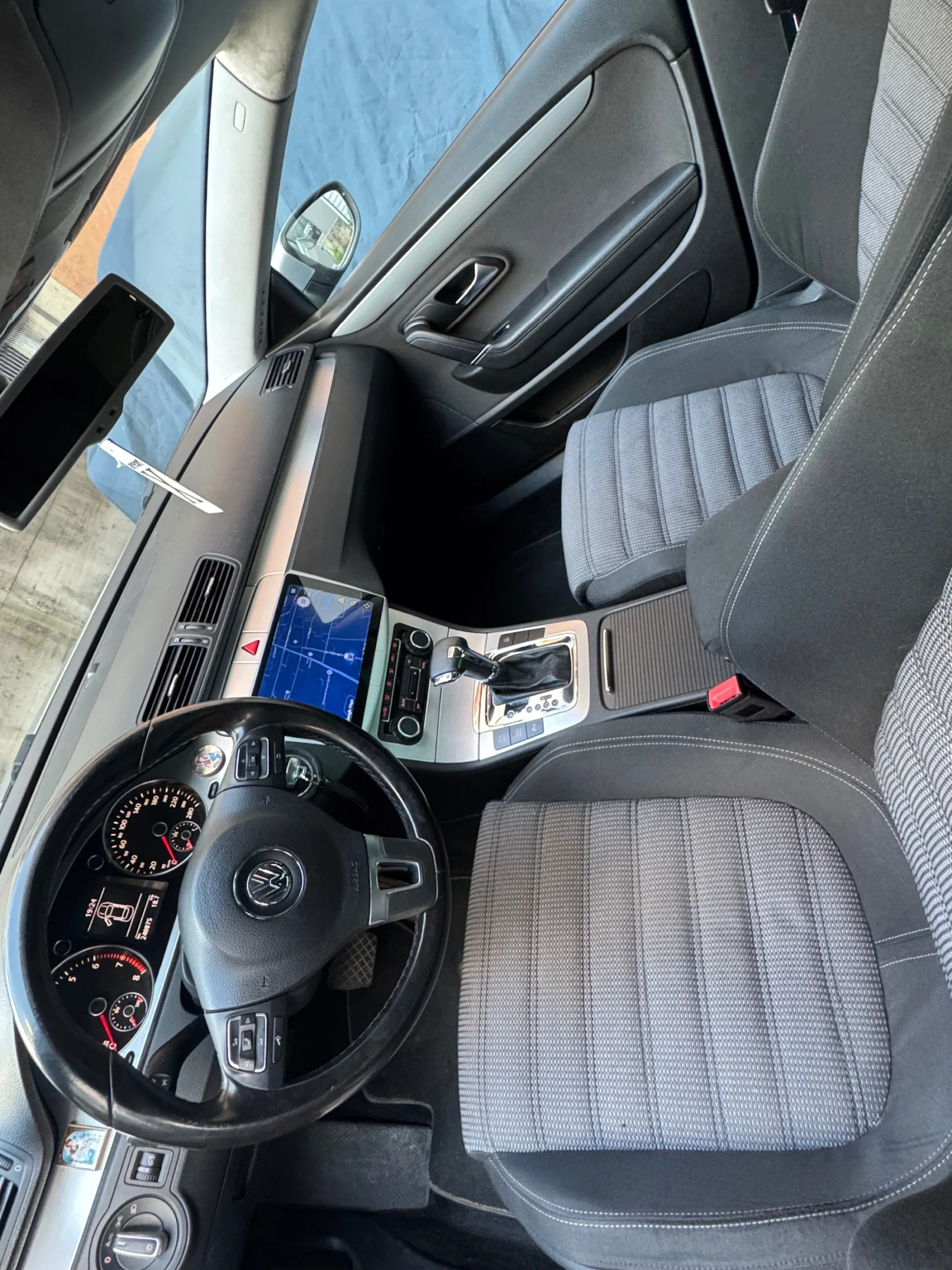 VW CC 1.8 TSI, снимка 11 - Автомобили и джипове - 54803818