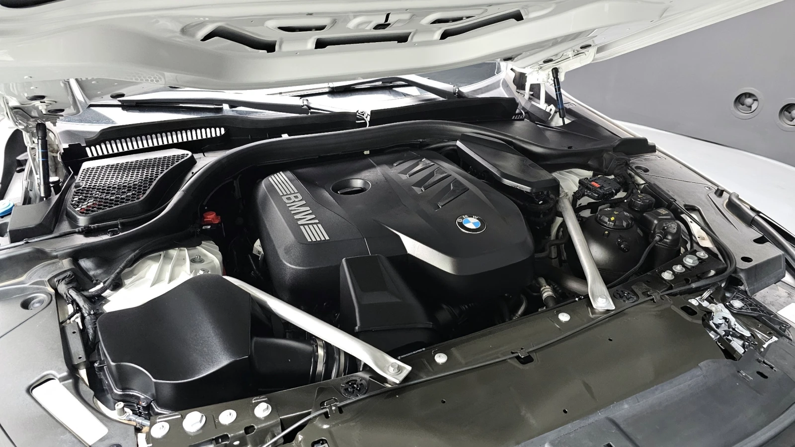 BMW 530 * ОБДУХВАНЕ * 360 КАМЕРА * ПАНОРАМА * ХЕД-ЪП * , снимка 16 - Автомобили и джипове - 55062423