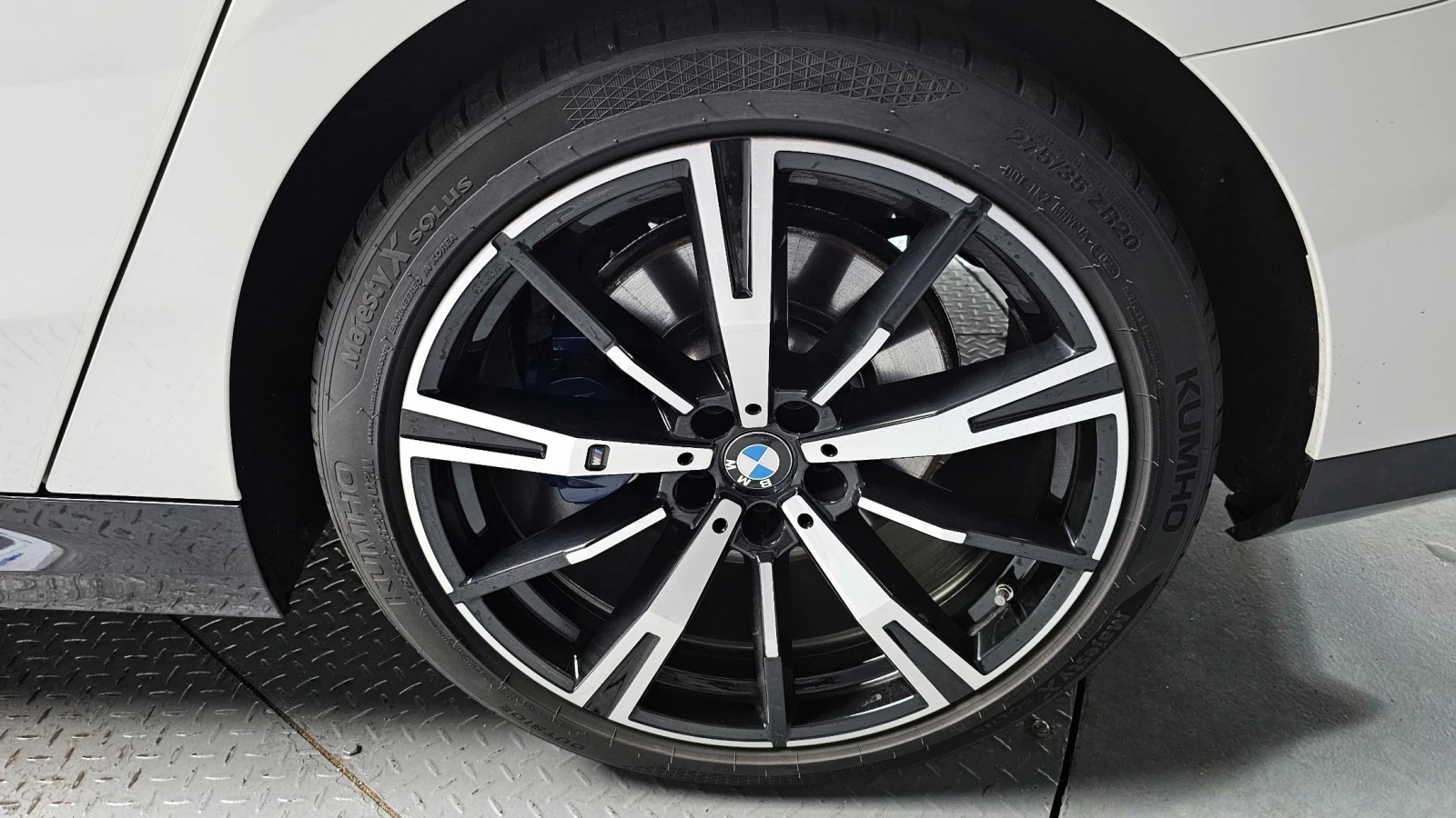 BMW 530 * ОБДУХВАНЕ * 360 КАМЕРА * ПАНОРАМА * ХЕД-ЪП * , снимка 5 - Автомобили и джипове - 55062423