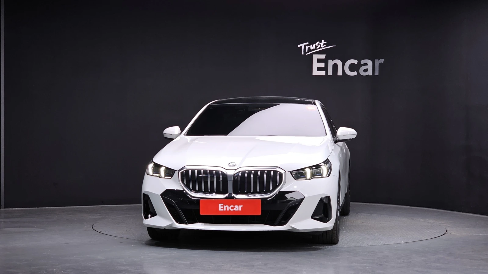 BMW 530 * ОБДУХВАНЕ * 360 КАМЕРА * ПАНОРАМА * ХЕД-ЪП * , снимка 3 - Автомобили и джипове - 55062423