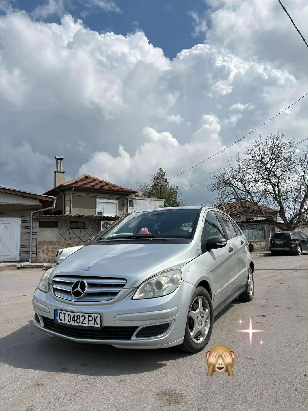 Mercedes-Benz B 180