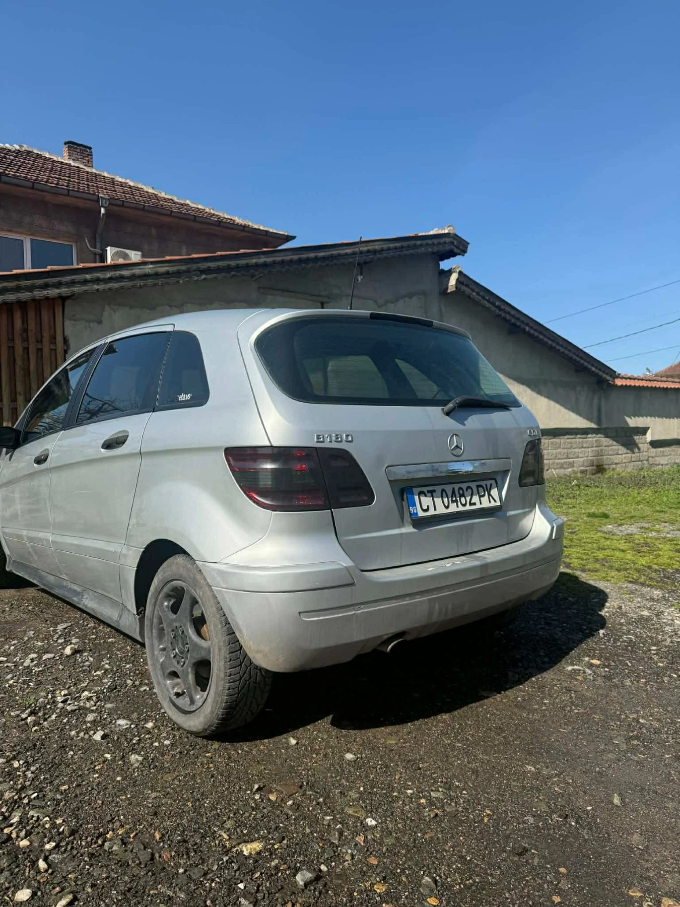 Mercedes-Benz B 180, снимка 2 - Автомобили и джипове - 55217026