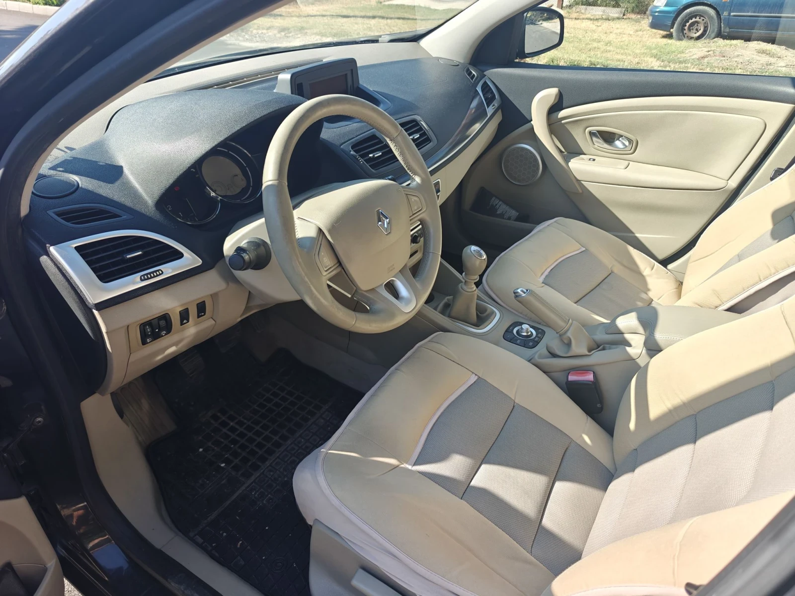 Renault Megane 3, снимка 6 - Автомобили и джипове - 55728958