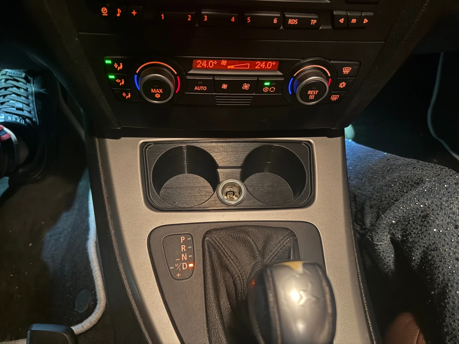 BMW 320 320D + + , снимка 16 - Автомобили и джипове - 56113759