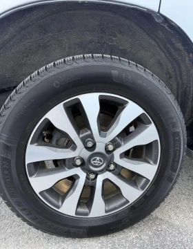 Toyota Sequoia 4WD * 8 МЕСТА * СЕРВИЗНА ИСТОРИЯ * CARFAX * , снимка 4