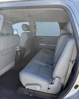 Toyota Sequoia 4WD * 8 МЕСТА * СЕРВИЗНА ИСТОРИЯ * CARFAX * , снимка 9
