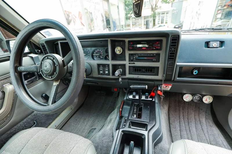 Jeep Cherokee, снимка 12 - Автомобили и джипове - 49198333