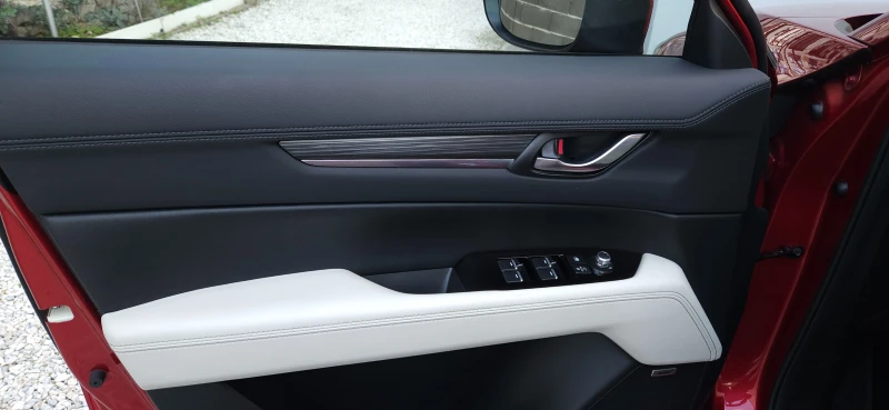 Mazda CX-5 2.2 D 77000 km, снимка 8 - Автомобили и джипове - 49744739