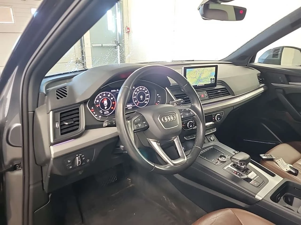 Audi Q5 TECHNIK  CARFAX, снимка 9 - Автомобили и джипове - 53854735