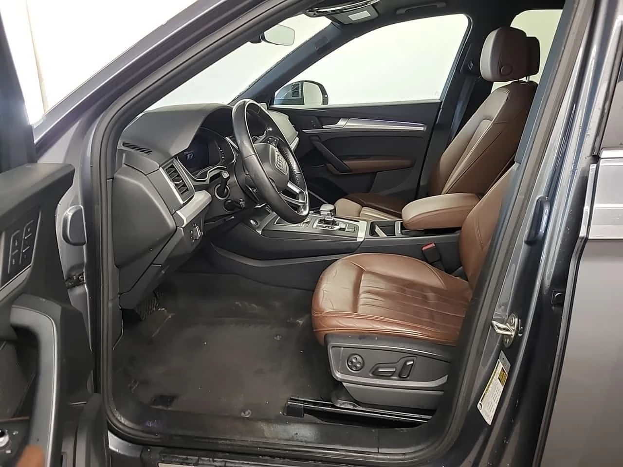 Audi Q5 TECHNIK  CARFAX, снимка 4 - Автомобили и джипове - 53854735