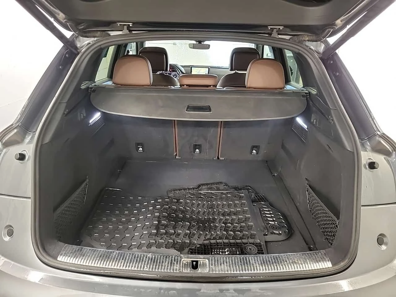 Audi Q5 TECHNIK  CARFAX, снимка 13 - Автомобили и джипове - 53854735