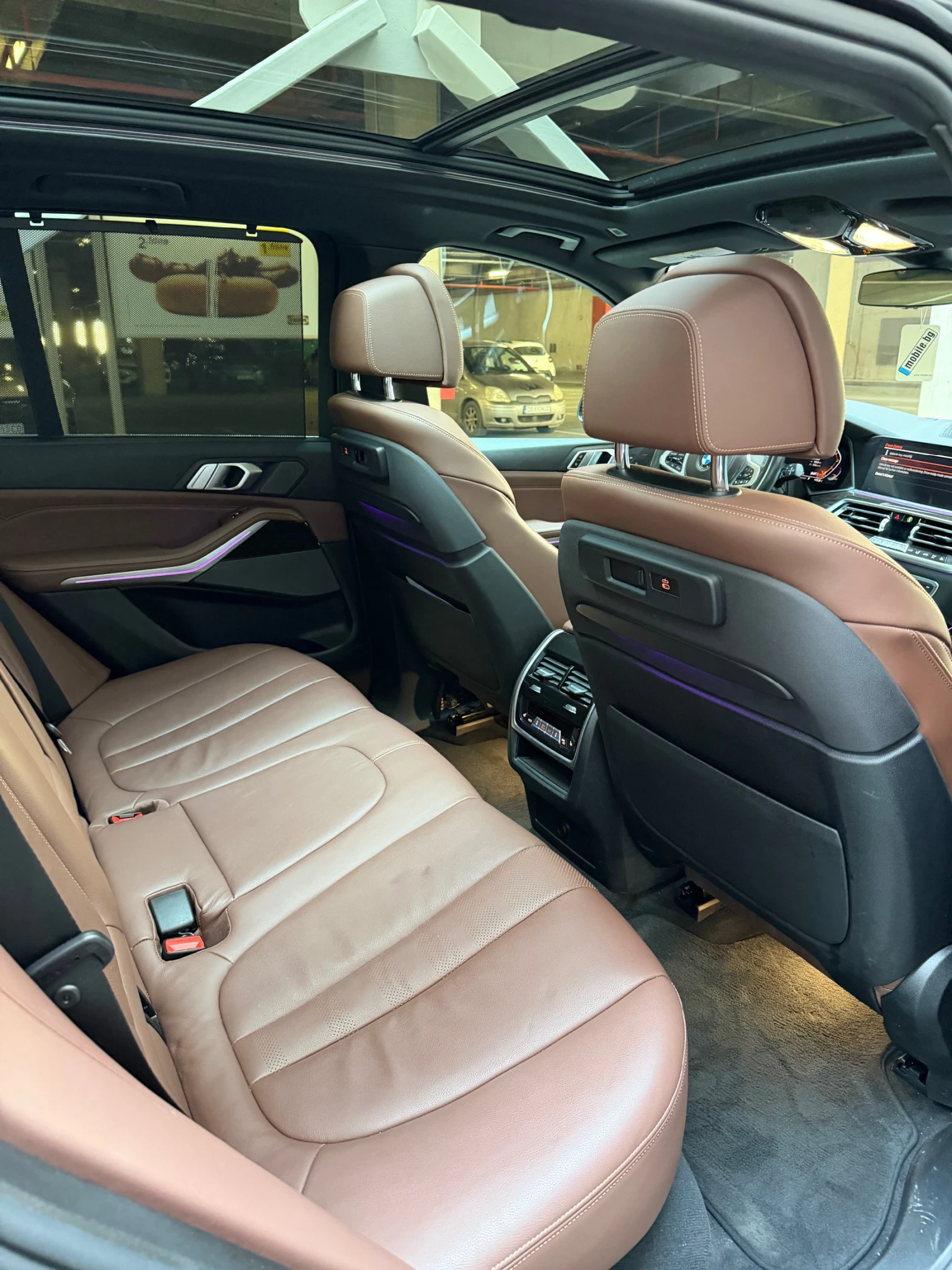 BMW X5 xDrive 40i M-Sport/ Laser/ Distronic/Pano/Soft, снимка 10 - Автомобили и джипове - 53865000