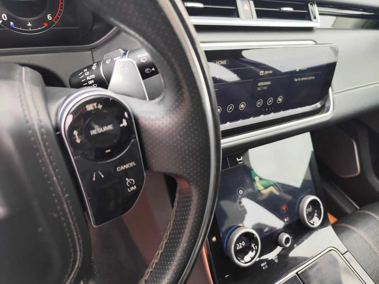 Land Rover Range Rover Velar 2.0D* 4X4* АВТОМАТИК* EURO6B* NAVI* LED* ПАНОРАМА*, снимка 11 - Автомобили и джипове - 53888712