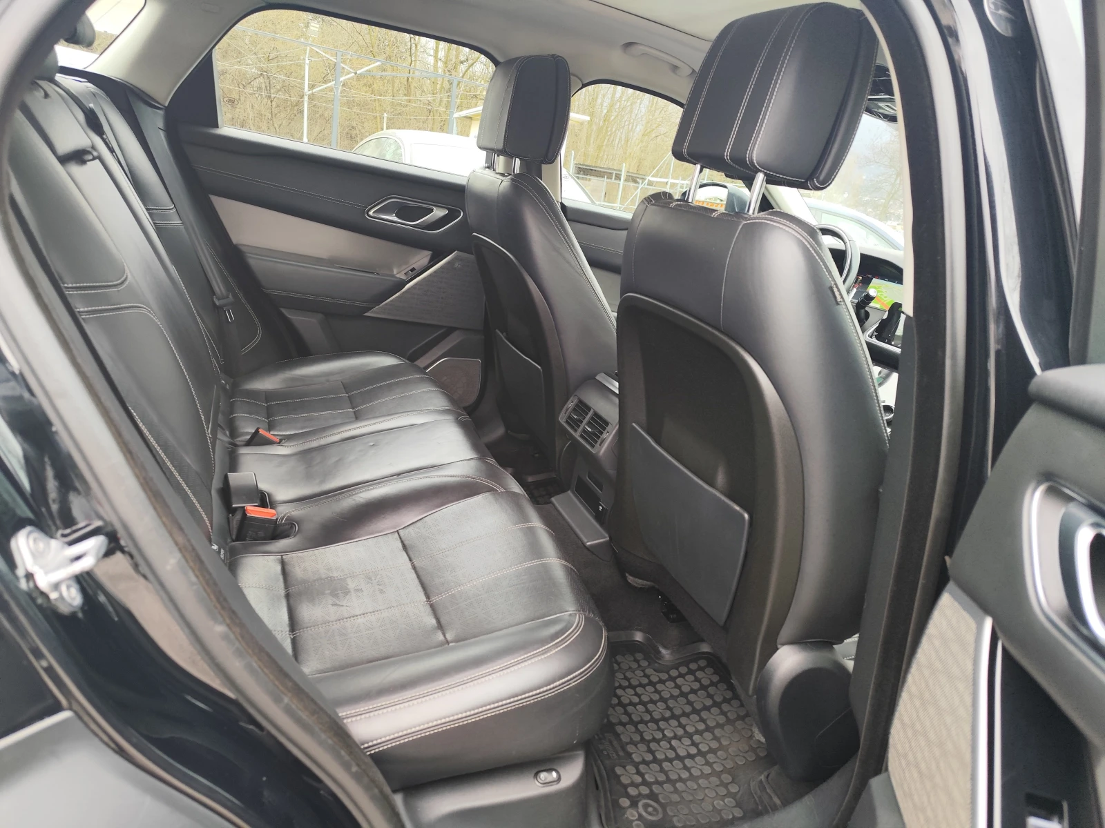 Land Rover Range Rover Velar 2.0D* 4X4* АВТОМАТИК* EURO6B* NAVI* LED* ПАНОРАМА*, снимка 12 - Автомобили и джипове - 53888712