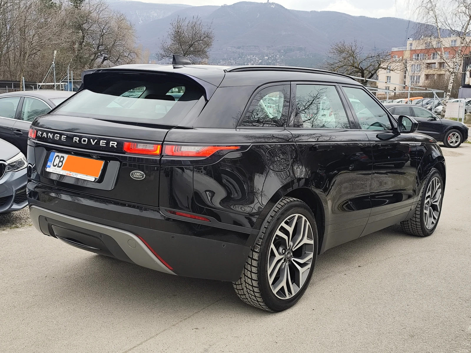 Land Rover Range Rover Velar 2.0D* 4X4* АВТОМАТИК* EURO6B* NAVI* LED* ПАНОРАМА*, снимка 4 - Автомобили и джипове - 53888712
