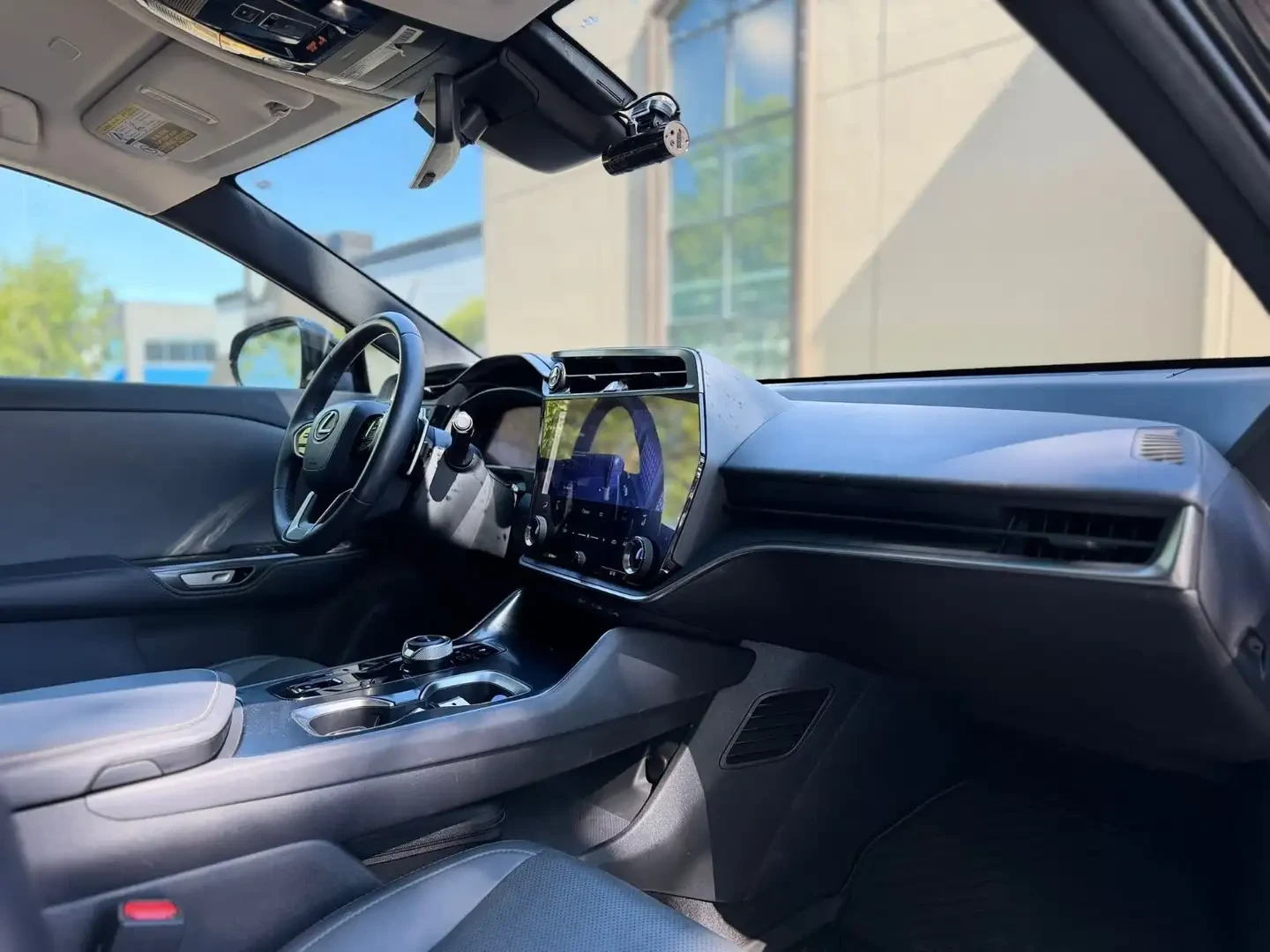 Lexus RZ ПОДГРЕВ* 360КАМЕРА* LANE* ASSIST* , снимка 11 - Автомобили и джипове - 54955066