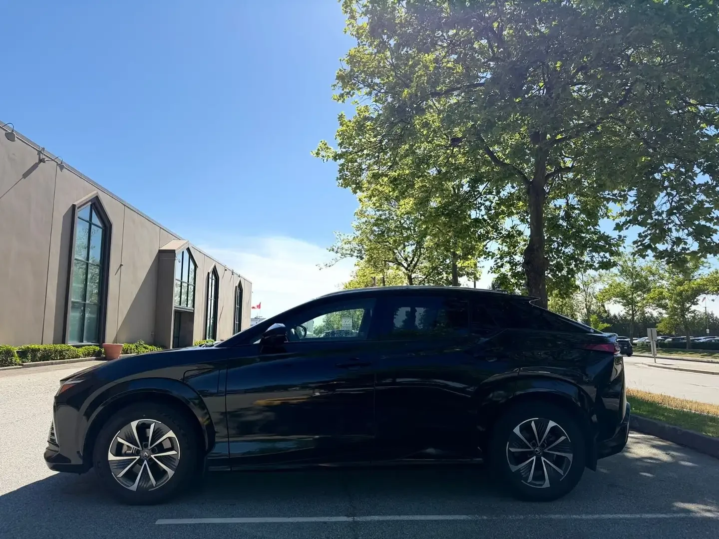 Lexus RZ ПОДГРЕВ* 360КАМЕРА* LANE* ASSIST* , снимка 6 - Автомобили и джипове - 54955066