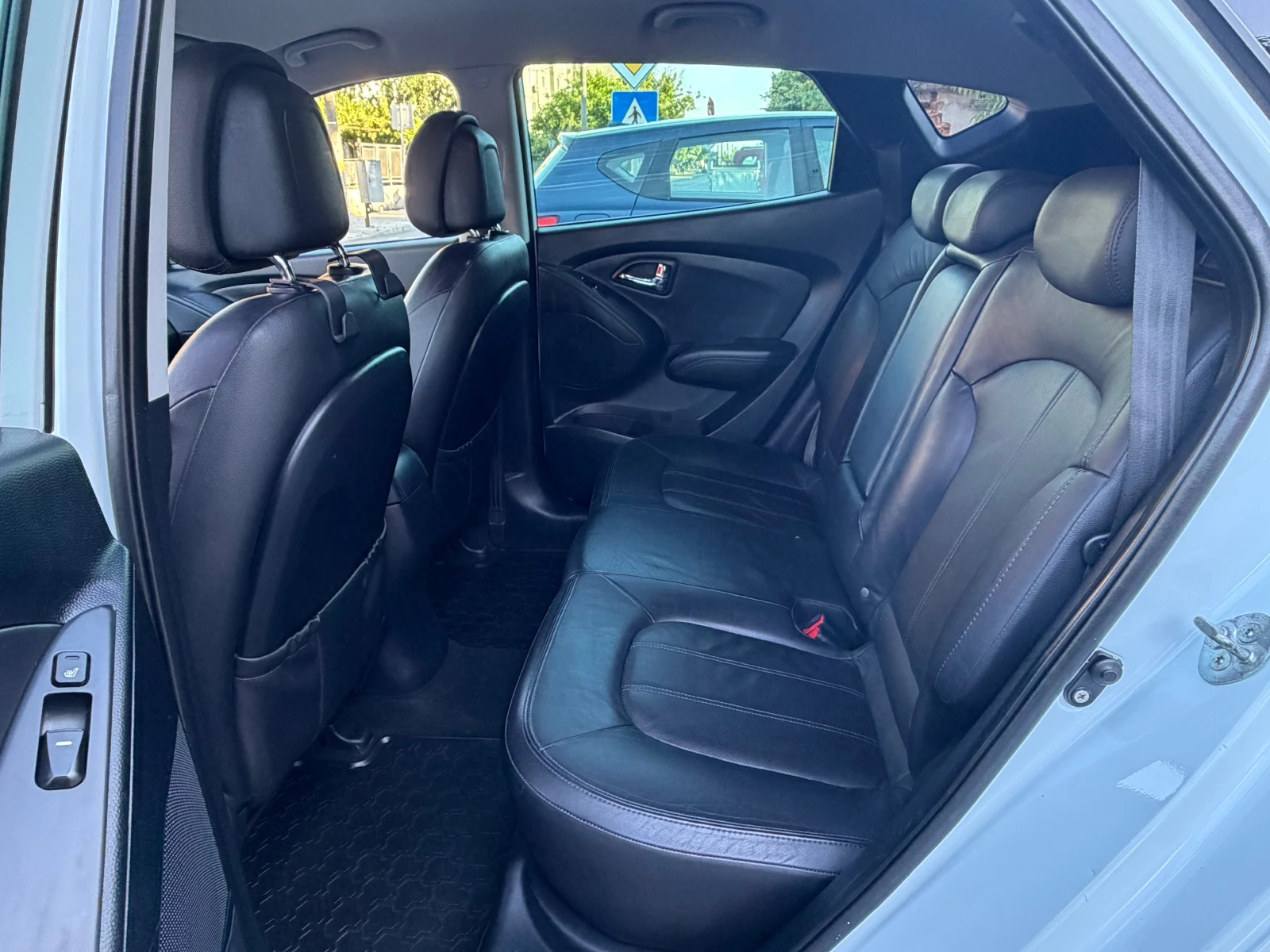 Hyundai IX35, снимка 6 - Автомобили и джипове - 54985661